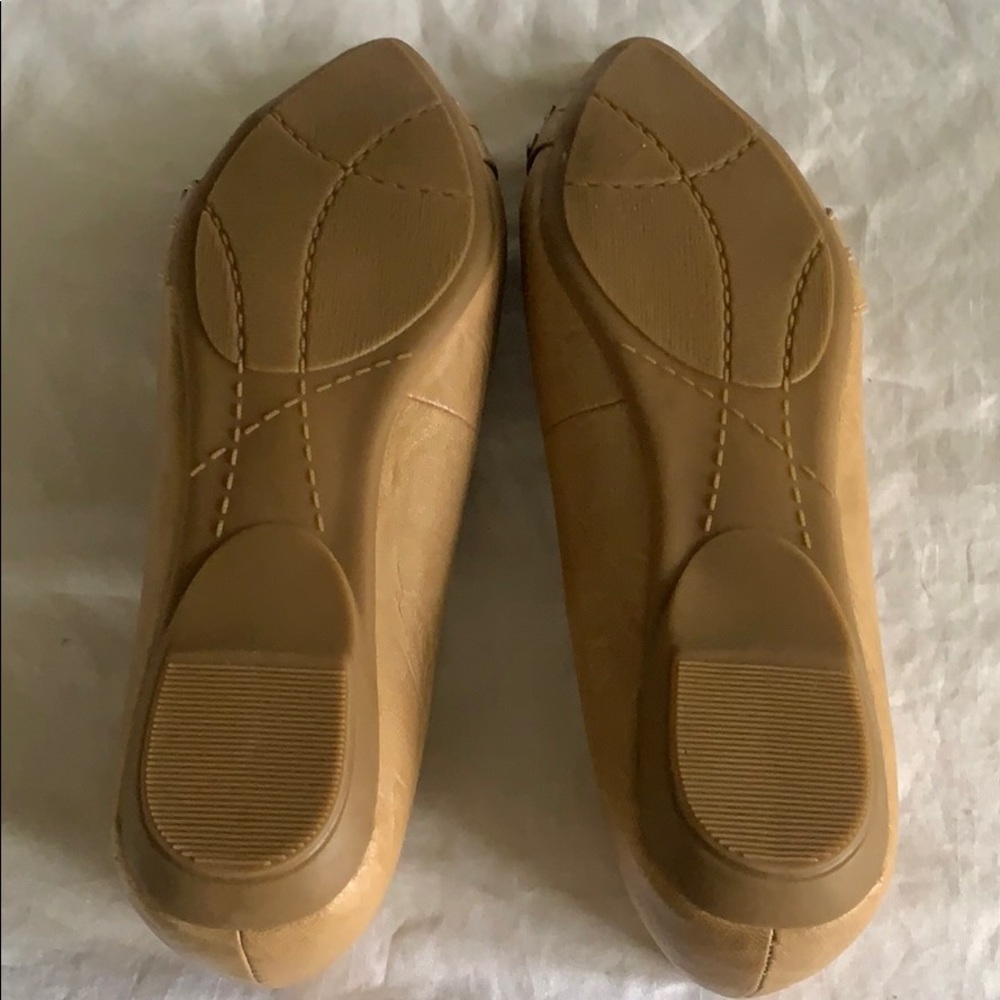 Shoes - Picture 3 of 4